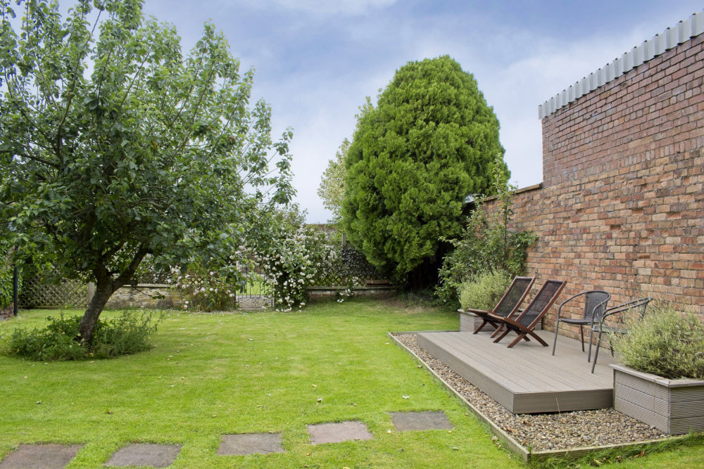 old-smithy-garden-4